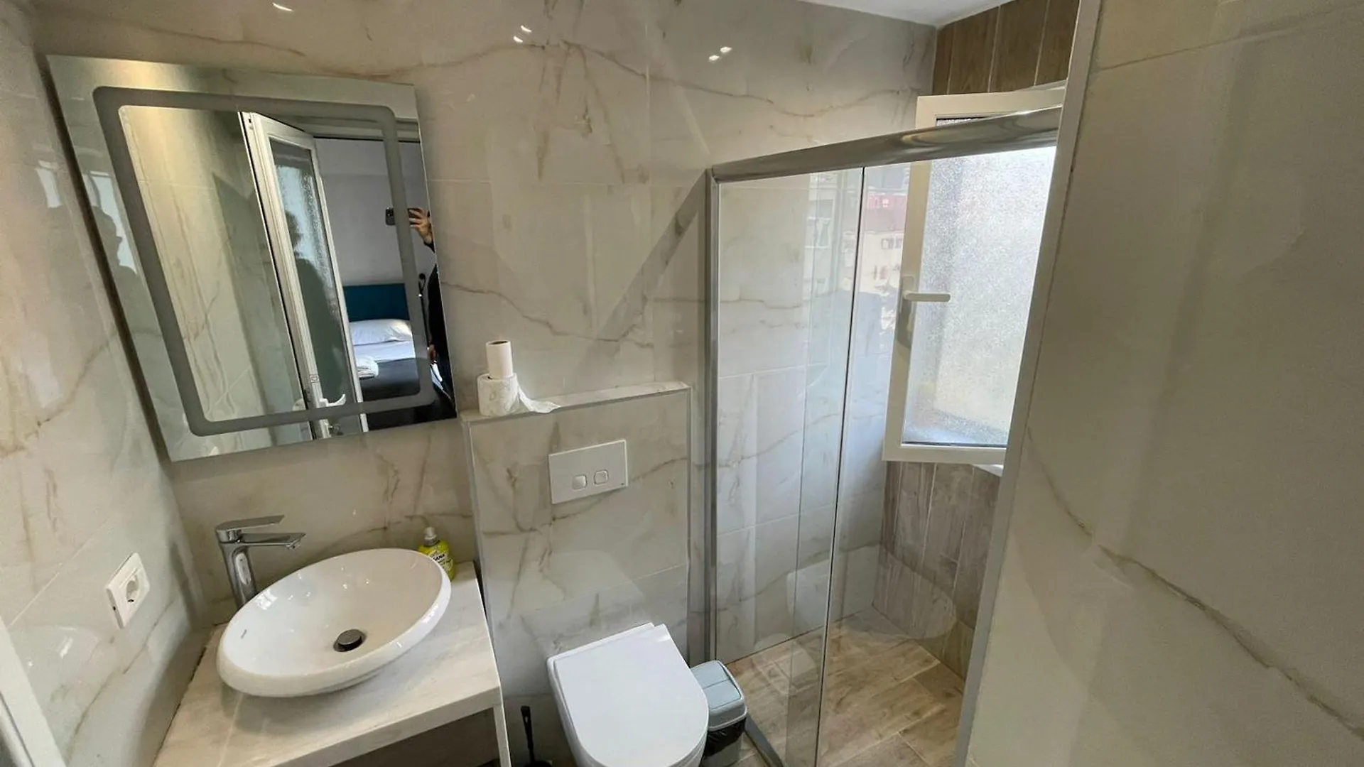 Boutique Central Studio Apartments Tirana 0*,  Albania