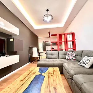Apartamento Downtown Grand Comfort, Tirana
