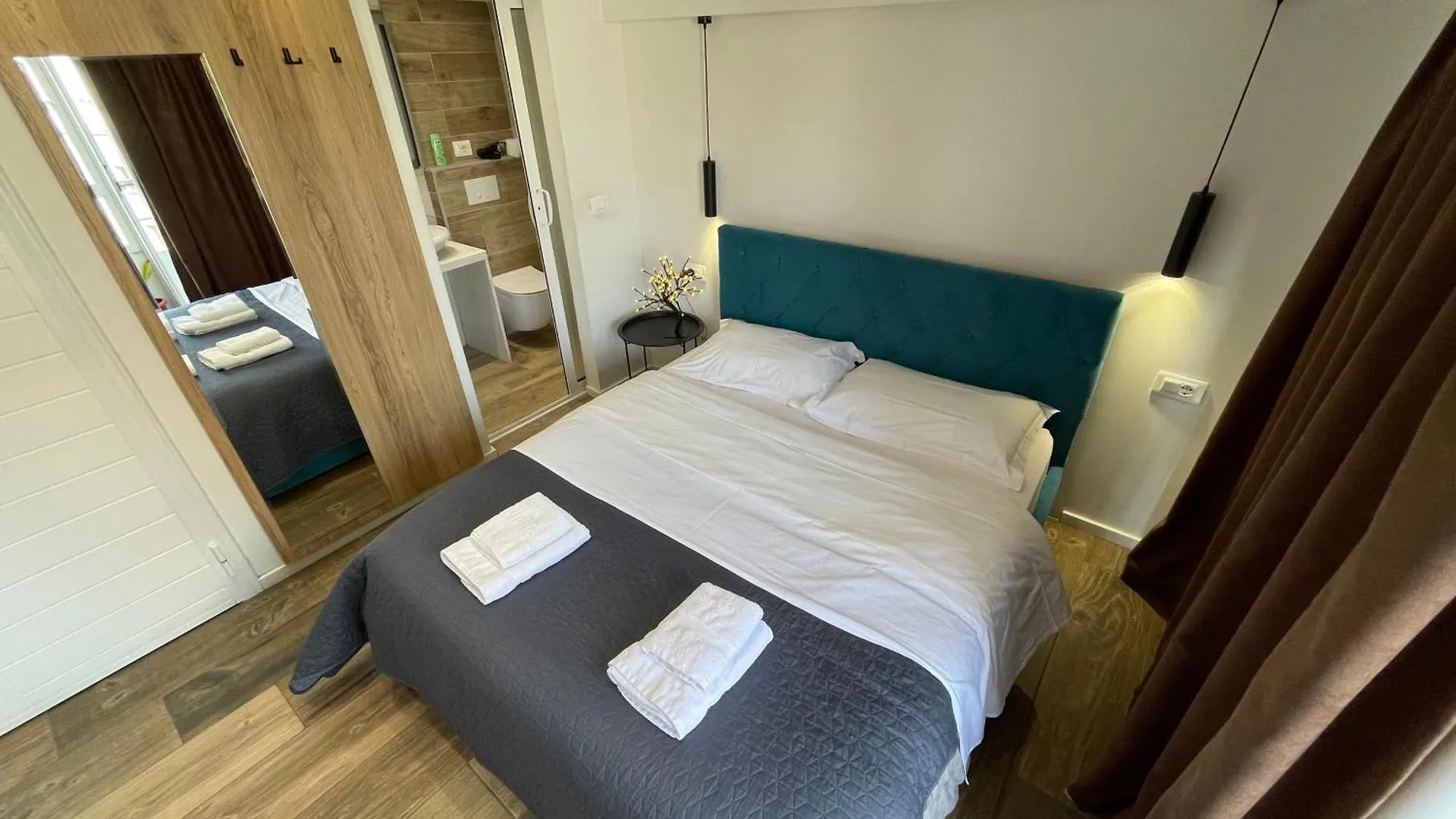 Boutique Central Studio Apartments Tirana